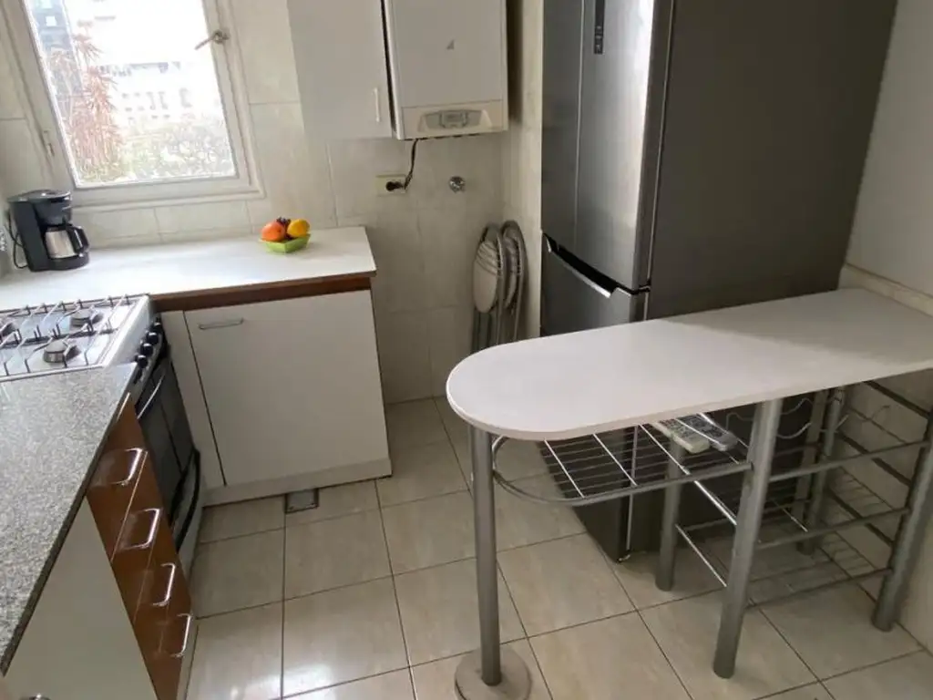 Foto de Departamento en alquiler en monserrat 2 ambientes con cochera, imagen 1