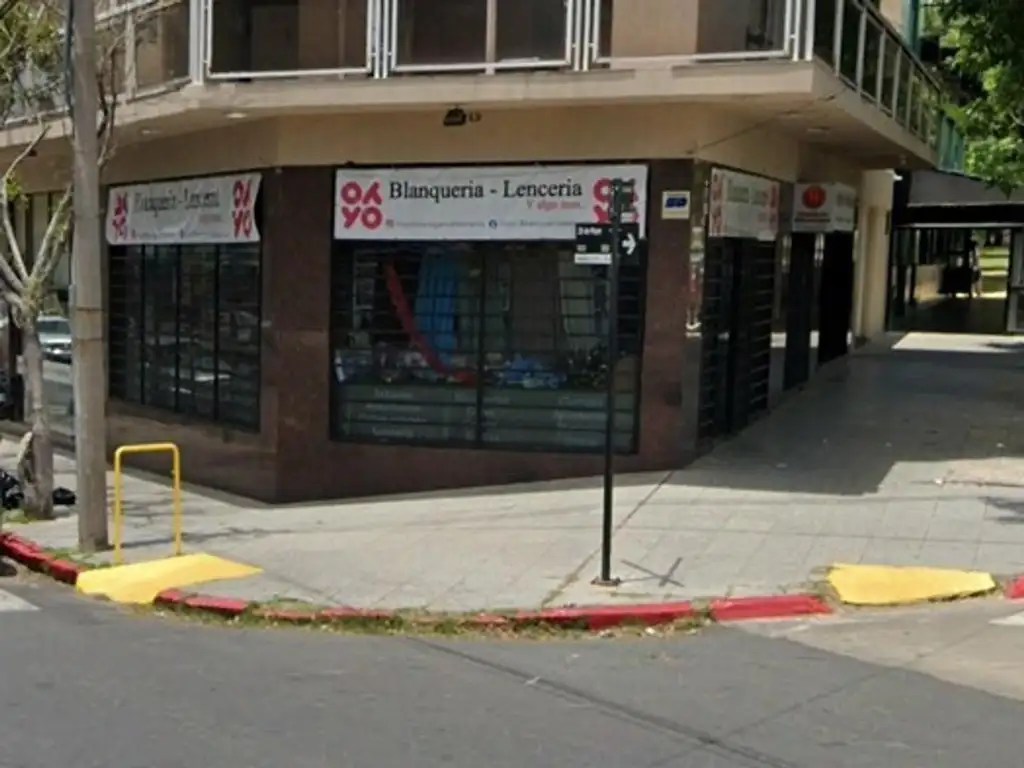 Foto de Local comercial a metros de Plaza Eduardo Costa, imagen 4