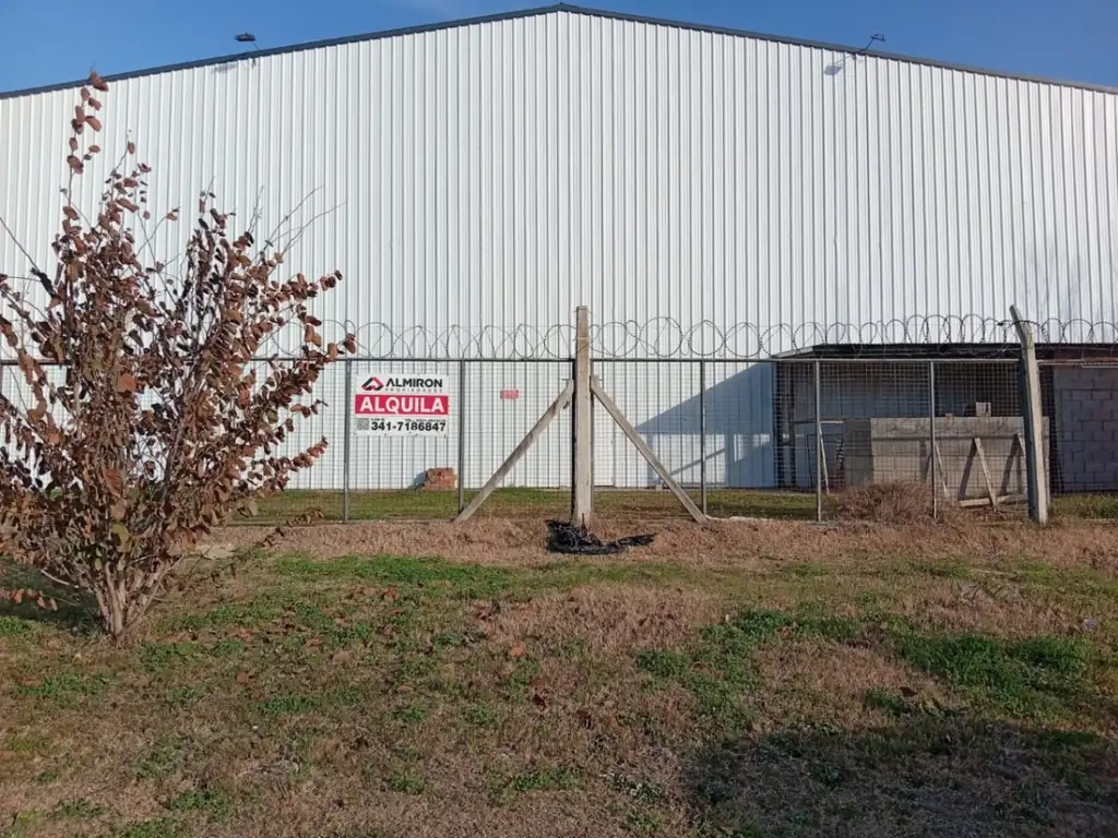 Foto de Alquiler | Galpón | 3200 m² | Capitán Bermúdez | Barrio Residencial, imagen 2