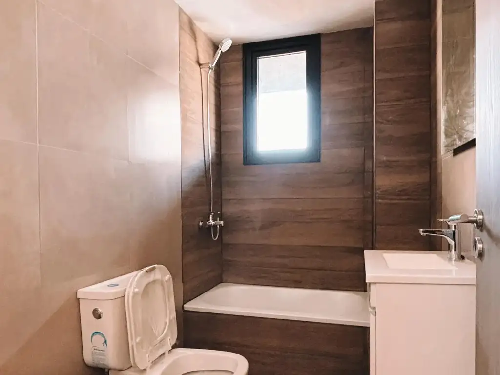 Foto de MONOAMBIENTE EN ALQUILER USO PROFESIONAL, imagen 2