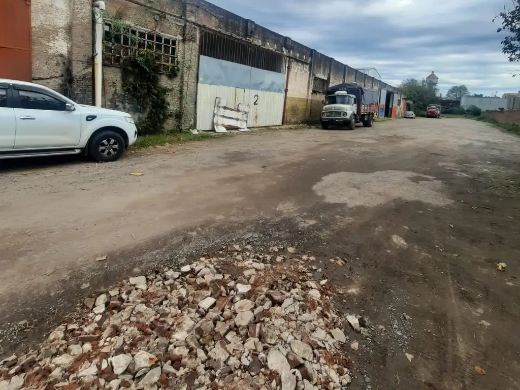 Foto de DEPÓSITO 660 M2, OLEGARIO ESQUINA PAVON., imagen 2