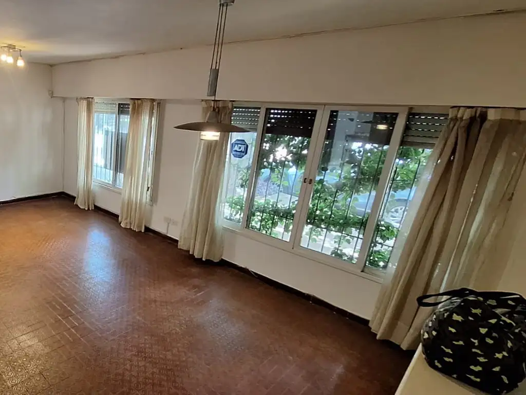 Foto de Casa en alquiler de 6 amb en Martinez - apto profesional, imagen 2