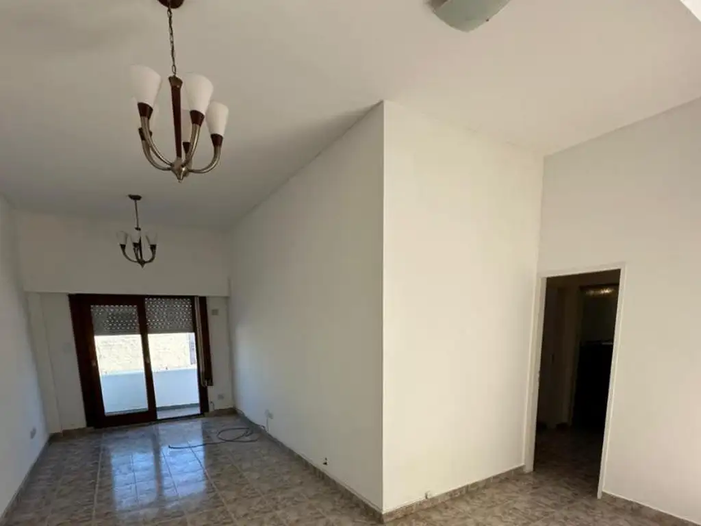Foto de Departamento 3 ambientes con Patio, Alquiler, Ramos Mejia, imagen 2