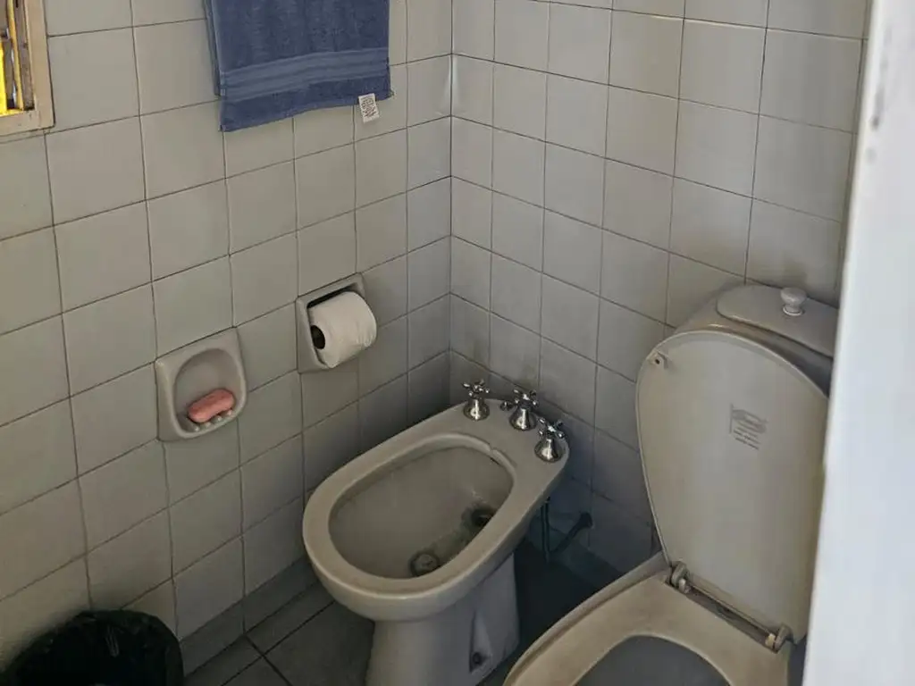 Foto de Esquina comercial 197 y panamericana 150 mts 1 piso por escalera, imagen 5