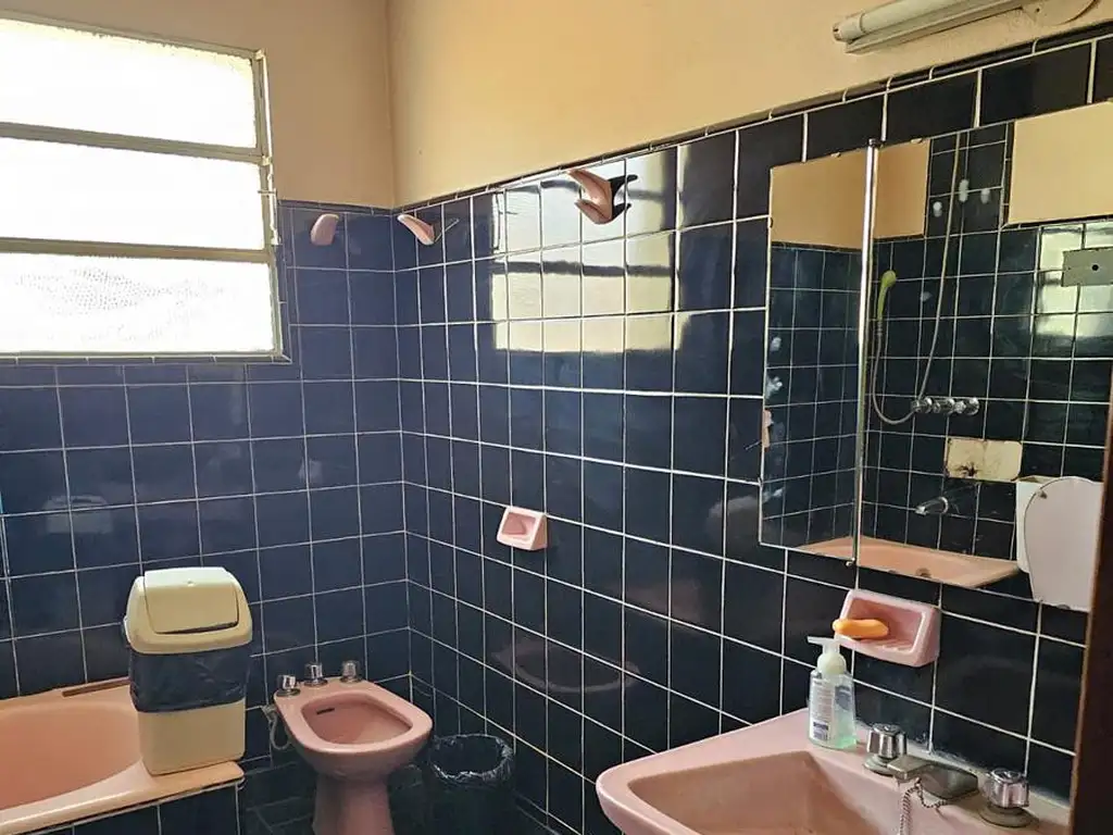 Foto de Esquina comercial 197 y panamericana 150 mts 1 piso por escalera, imagen 1