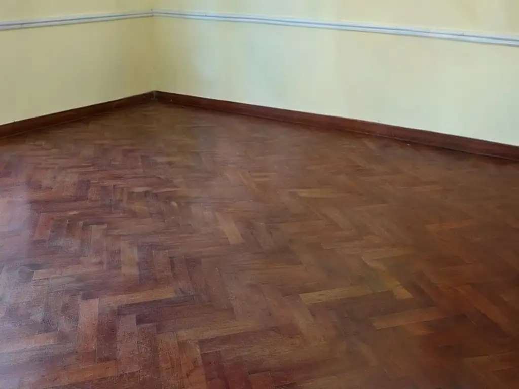 Foto de Venta apto profesional. 4 ambientes más galería y dependencia, imagen 3