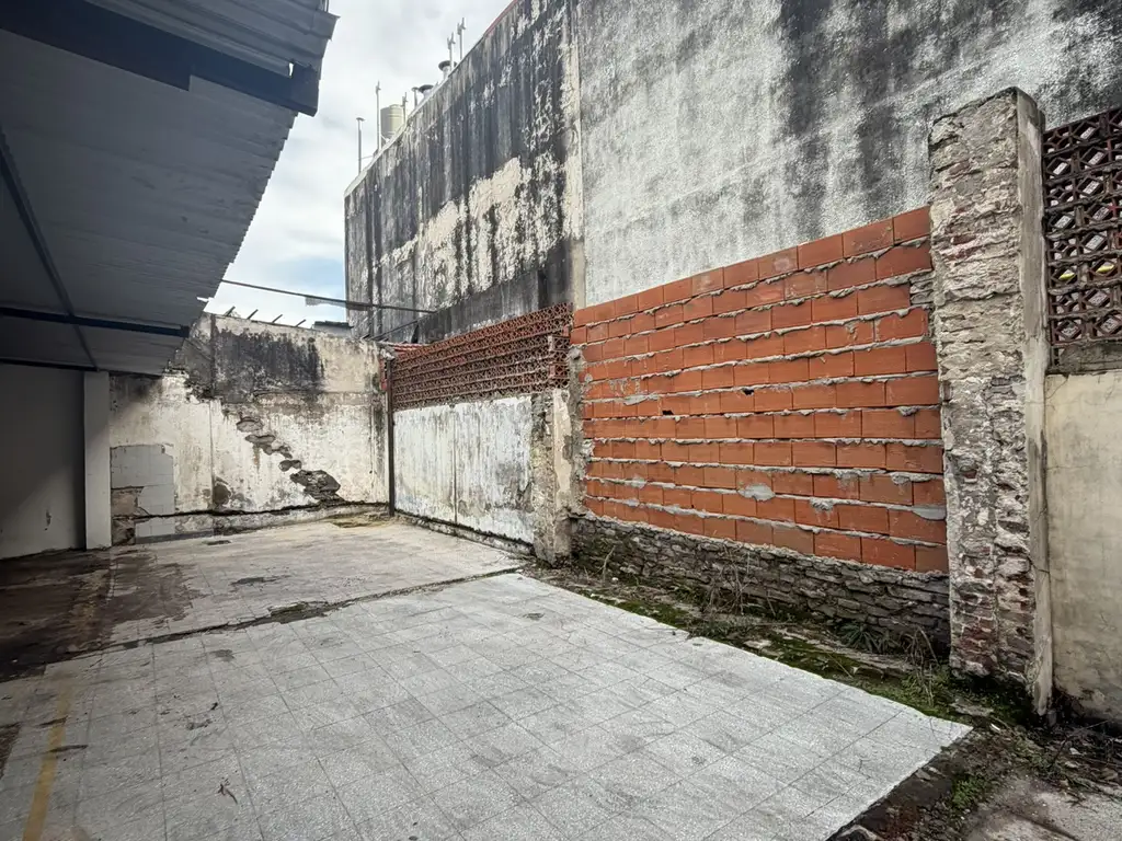 Foto de Alquiler comercial, posibilidad de taller, detalling, cocheras, imagen 1