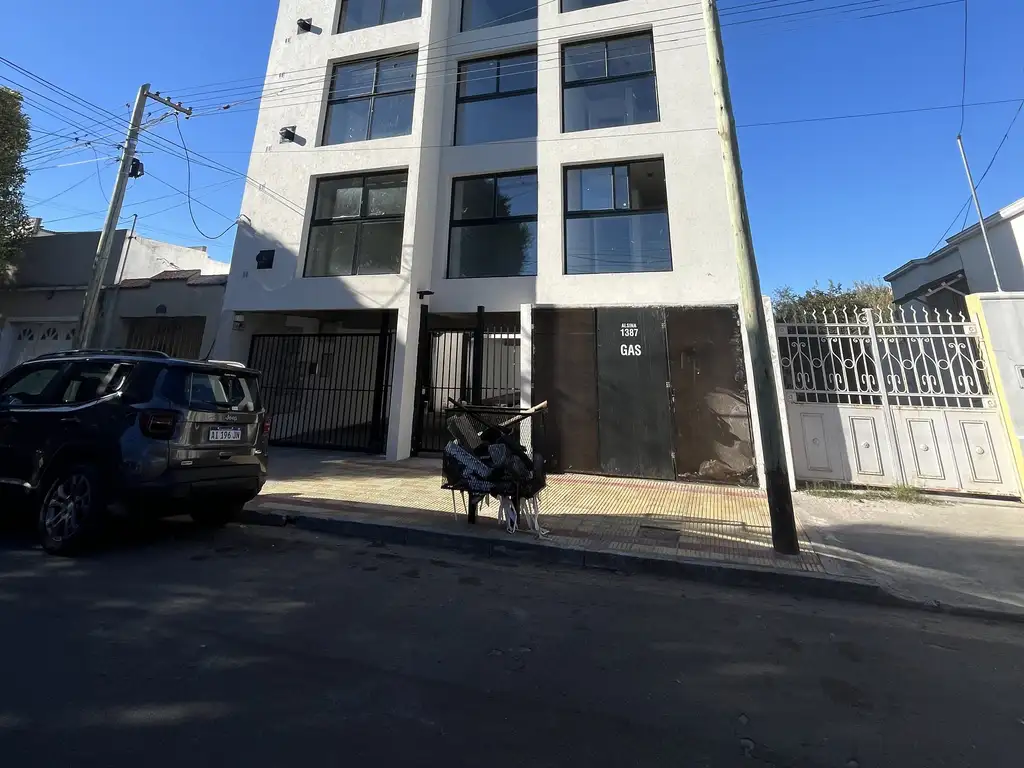 Foto de Departamento a estrenar en Alsina al 1300 con cochera – 3 ambientes, imagen 2