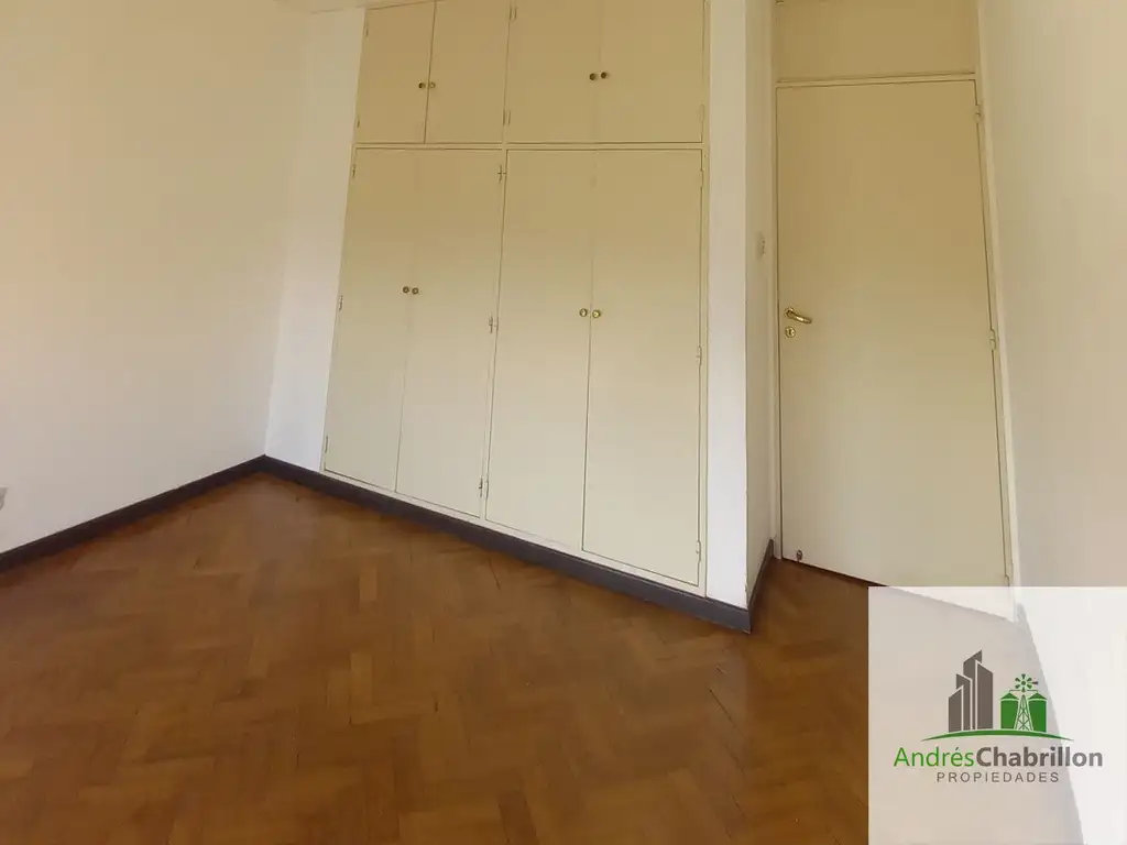 Foto de Alquiler: Semipiso en Edificio Ñaró - Peatonal de Concordia, imagen 2