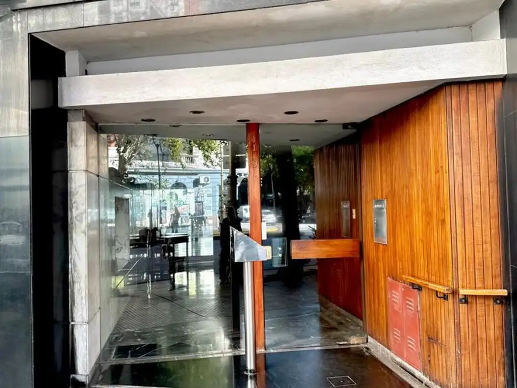 Foto de VENTA DEPARTAMENTO 3 ambientes BARRACAS, imagen 3