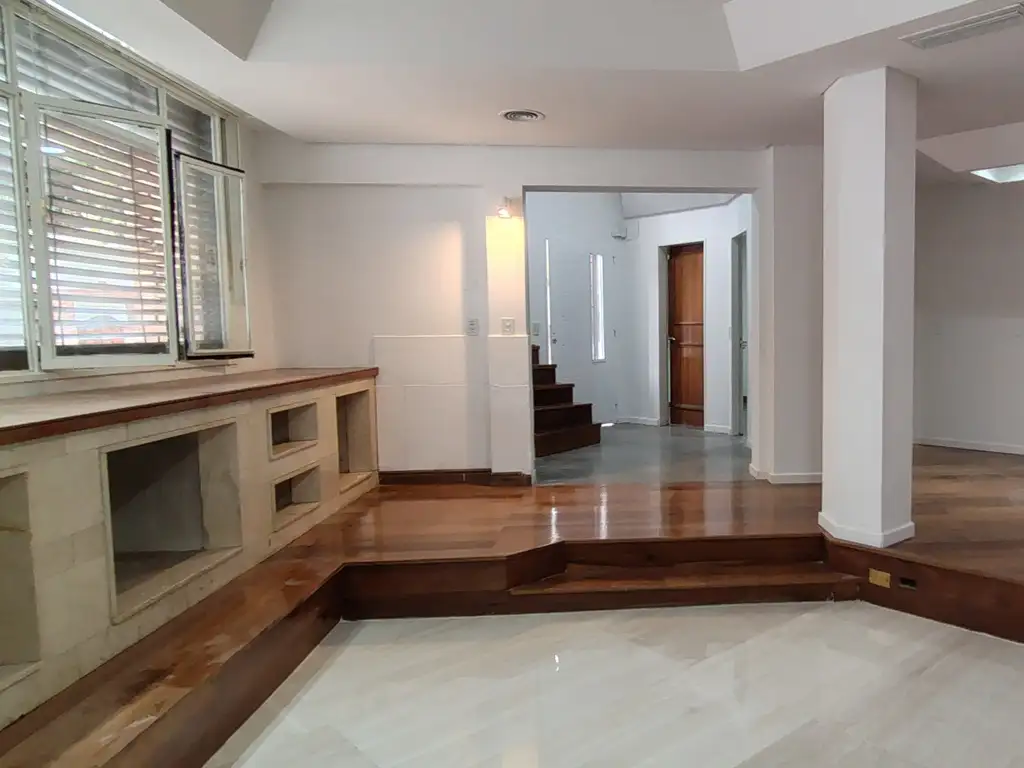 Foto de Importante casa destino comercial no excluyente, imagen 2