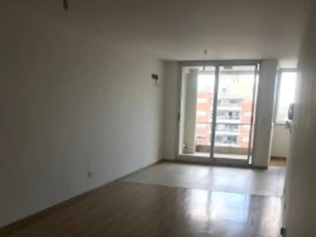 Foto de DEPARTAMENTO EN ALQUILER DE DOS AMBIENTES MUY GRANDE CON COCHERA, imagen 2