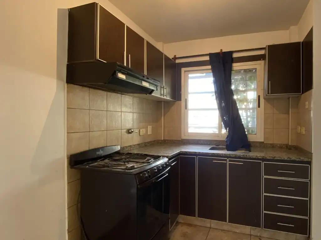 Foto de DUPLEX EN ESQUINA CON COCHERA, imagen 3