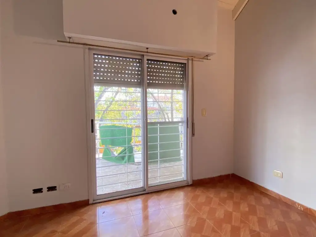 Foto de DUPLEX EN ESQUINA CON COCHERA, imagen 5