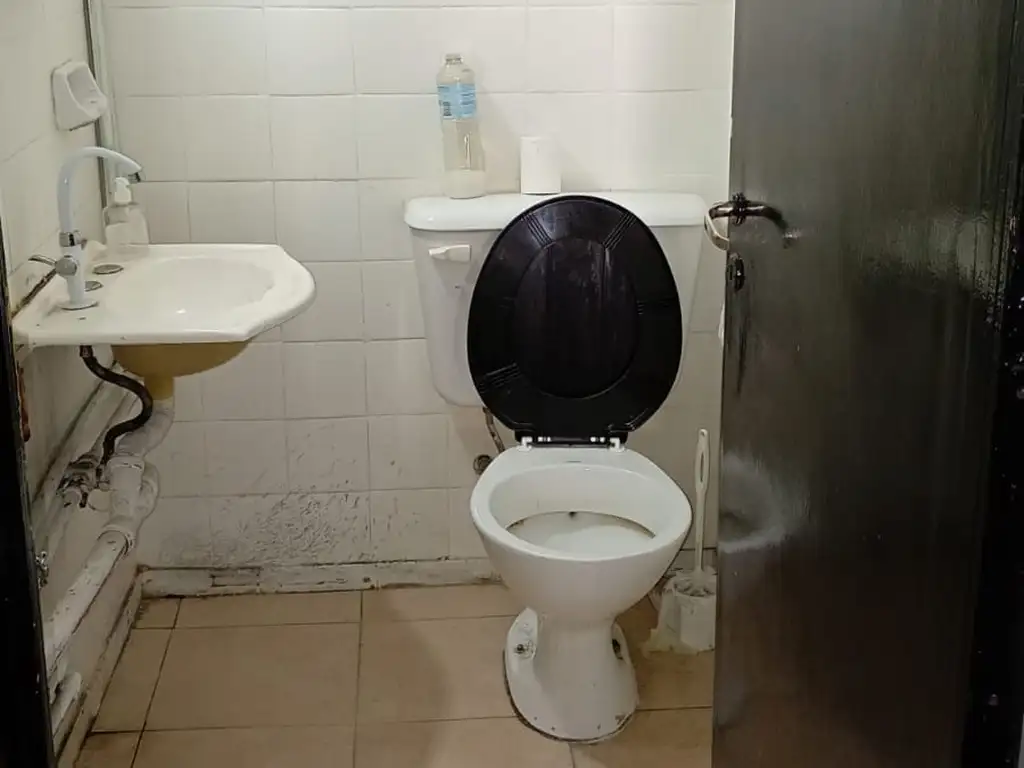 Foto de Alquiler Excelente Local muy buena zona, imagen 5