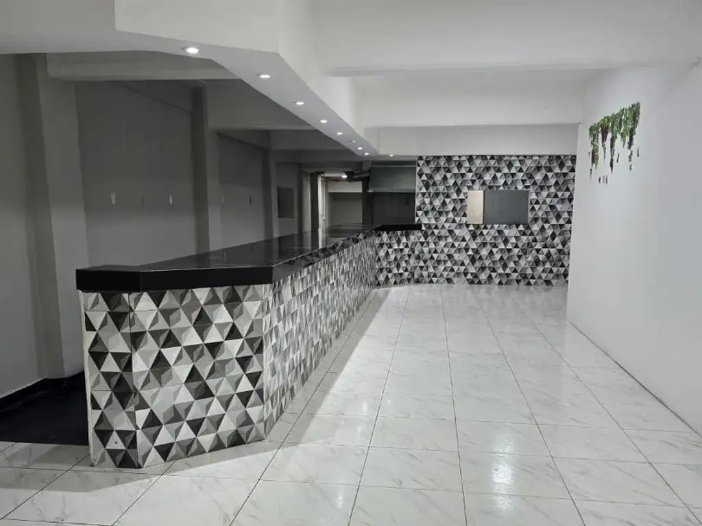 Foto de ALQUILA LOCAL PRIMER PISO LINIERS, imagen 4