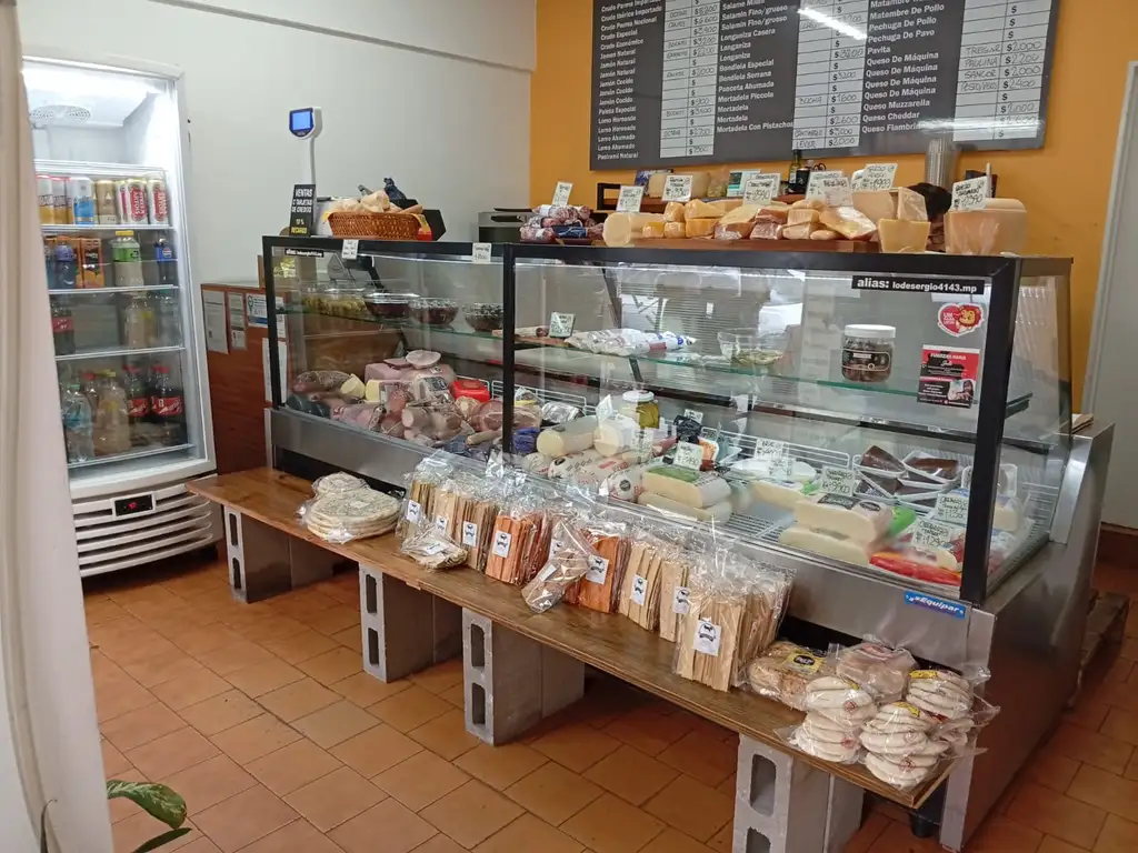 Foto de Excelente Almacen para ingresar en la zona de Almagro., imagen 2