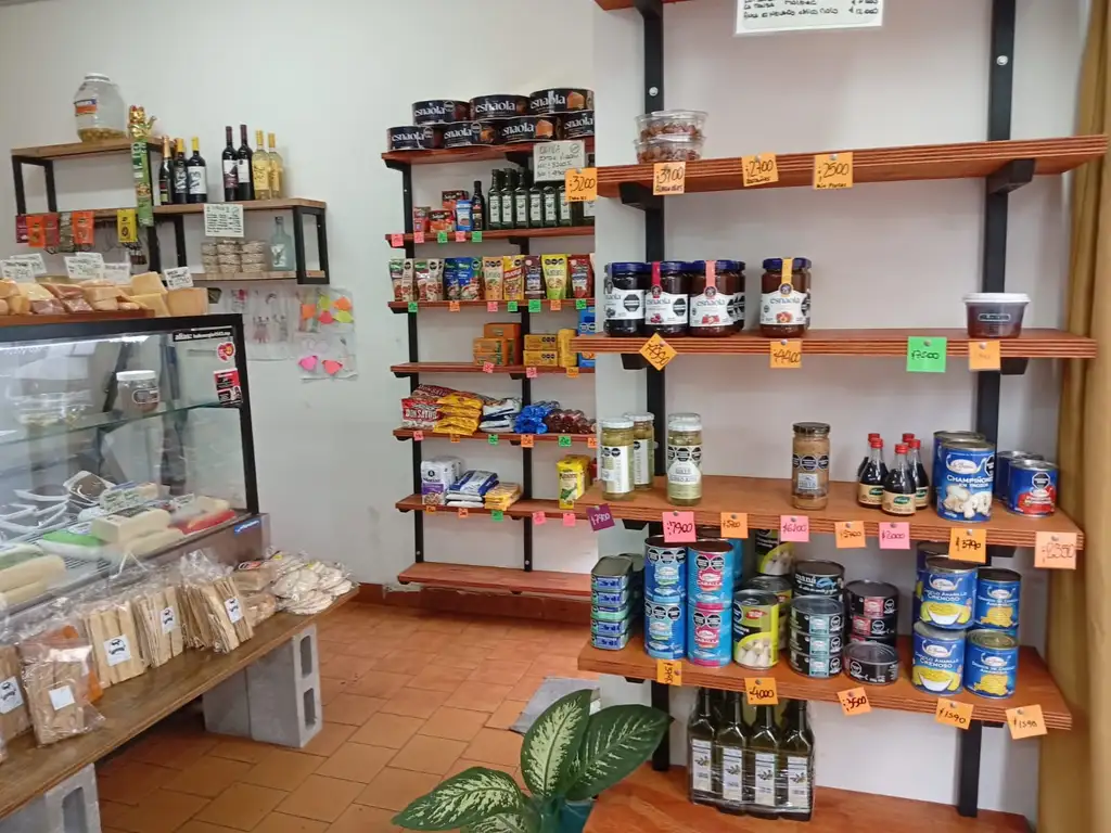 Foto de Excelente Almacen para ingresar en la zona de Almagro., imagen 3