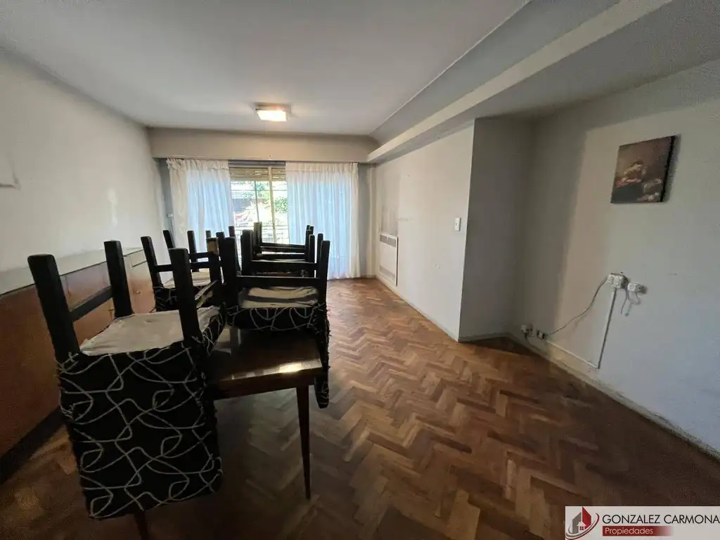 Foto de Departamento en venta c/ cochera en Villa del Parque, imagen 1