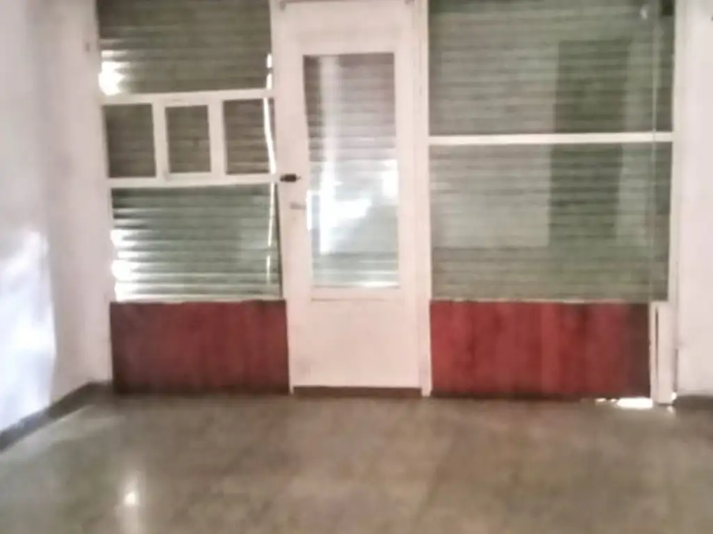 Foto de Amplio Local Comercial ZONA SUR, imagen 1