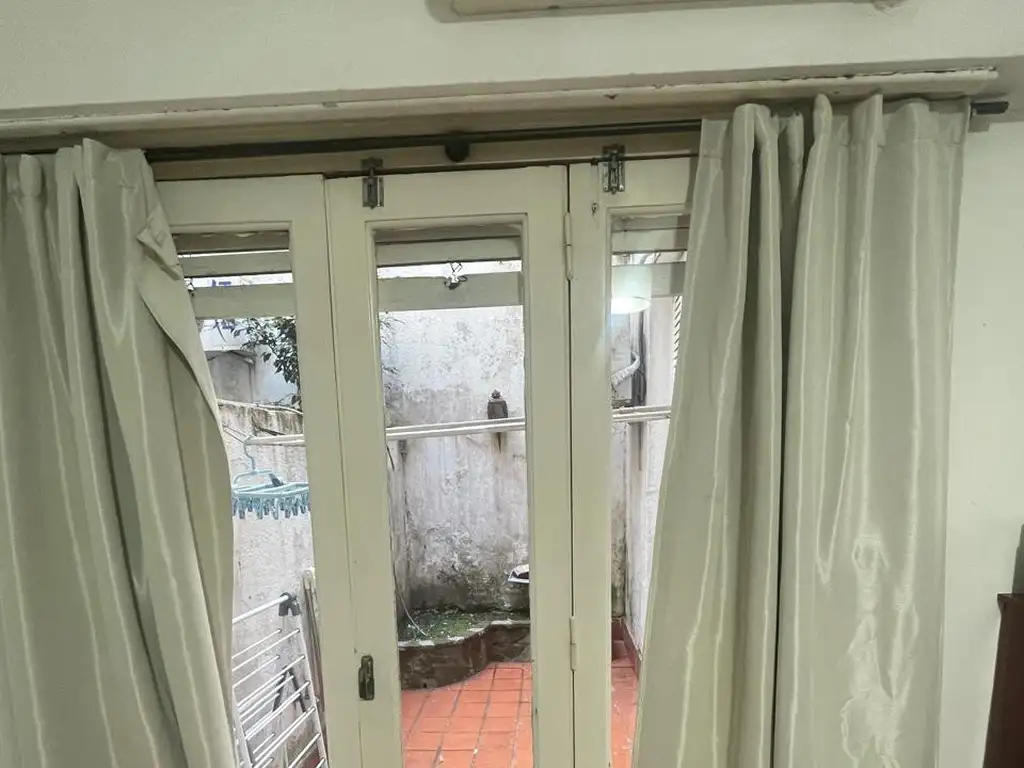 Foto de RECOLETA, amplio departamento de tres ambientes, planta baja, dos, imagen 1