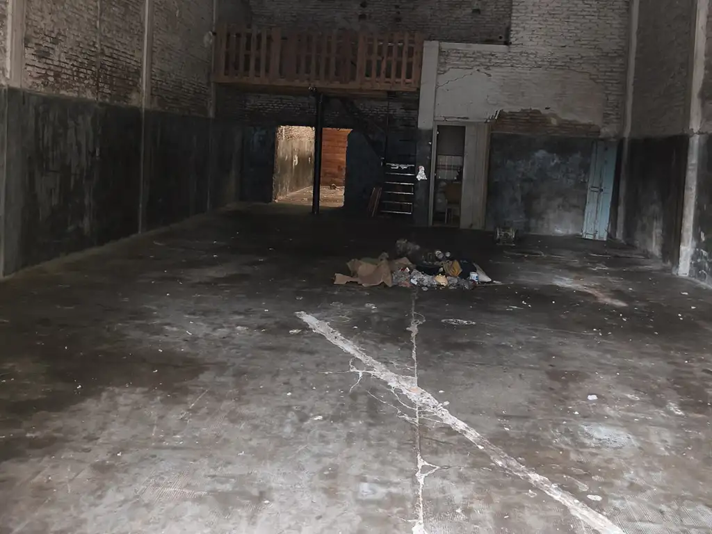 Foto de Galpón / Depósito 240m² en Avellaneda – Excelente Ubicación Logística, imagen 1