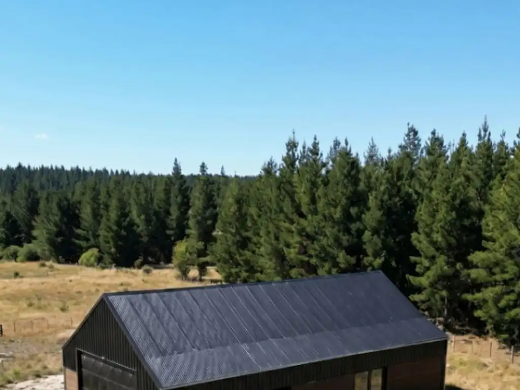 Foto de Galpón en alquiler de 150m2 ubicado en San Martin de los Andes, imagen 1