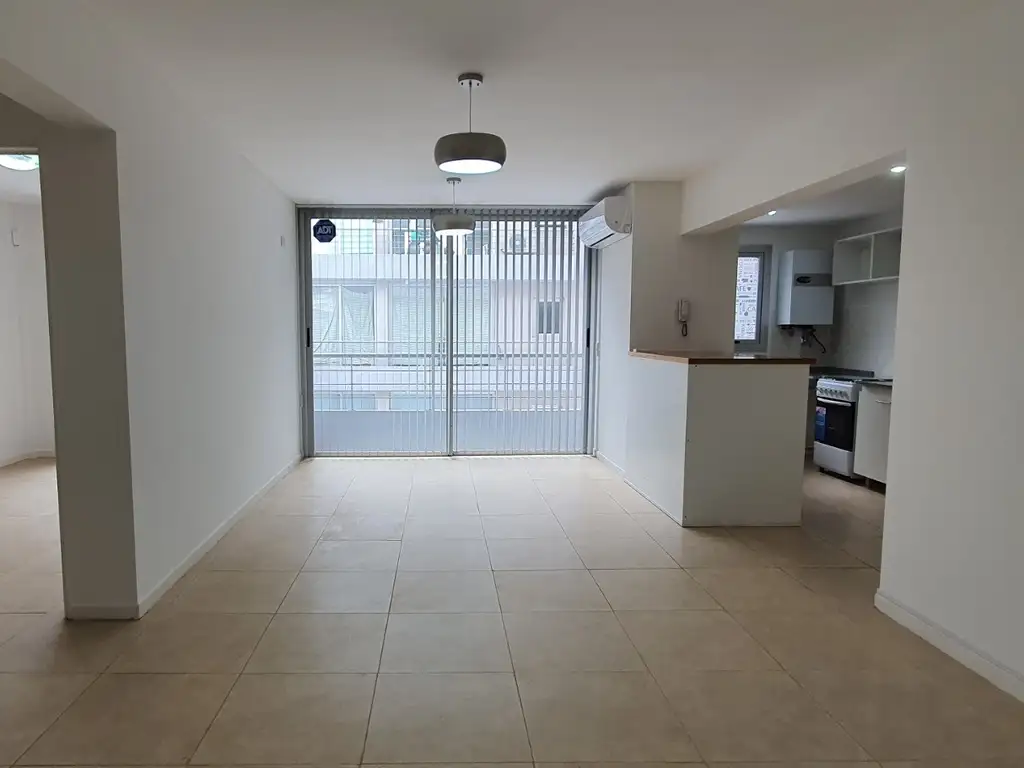 Foto de AMPLIO DEPTO 2 AMB A NUEVO EDIFICIO C/PISCINA, imagen 3