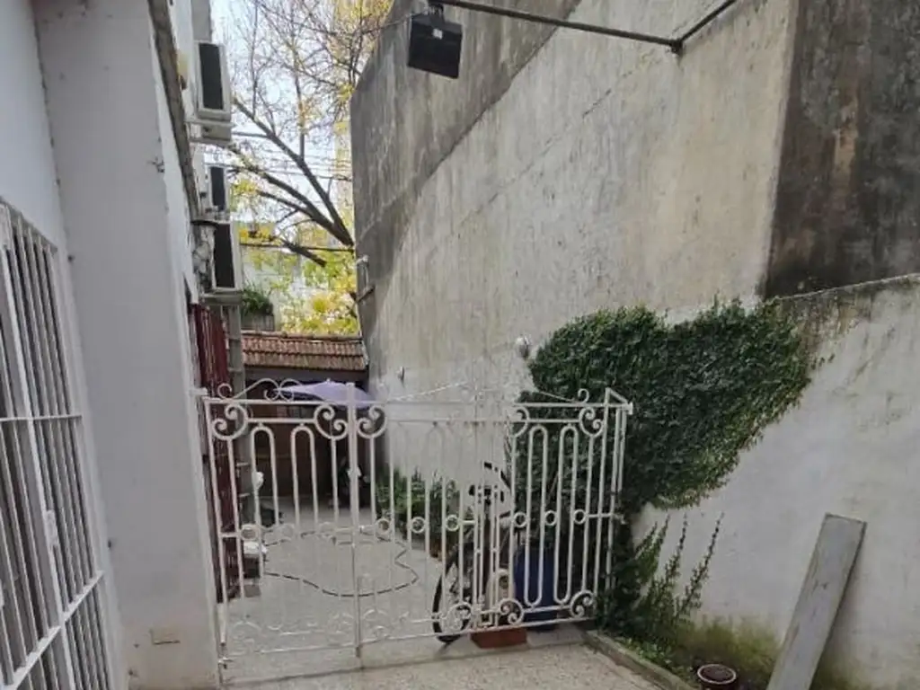 Foto de Casa tres ambientes uso profesional o comercial, imagen 1