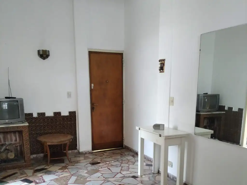 Foto de DEPARTAMENTO EN LA CALLE CHILE (A DOS CUADRAS DE FAVALORO), imagen 2
