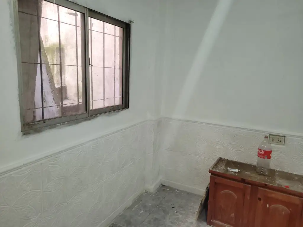 Foto de CASA EN ALQUILER PARA VIVIENDA Y TALLER DE COSTURA, imagen 2