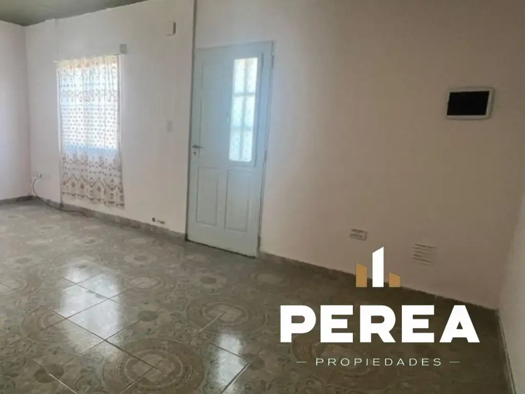 Foto de Casa en alquiler en Barrio Bicentenario, imagen 1