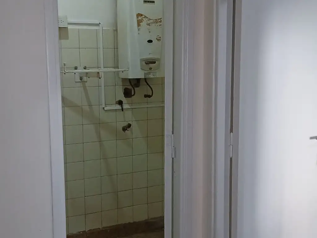 Foto de VENTA PH 2 AMBIENTES // BARRIO FLORES // PLANTA BAJA AL FRENTE, imagen 5