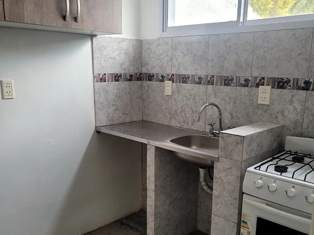 Foto de Alquiler, dos ambientes, planta alta frente, Villa Ballester, imagen 1