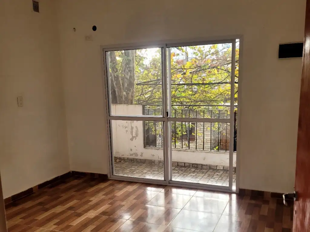 Foto de Alquiler, dos ambientes, planta alta frente, Villa Ballester, imagen 3