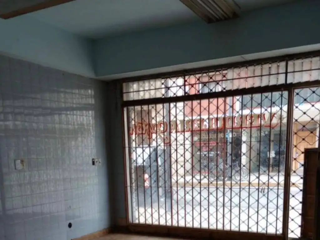 Foto de Local comercial en venta ubicado en Monserrat, imagen 2