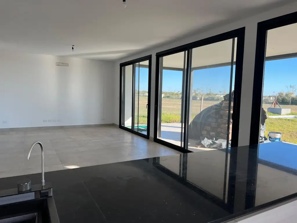 Casa venta Barrio NATIVAS Puertos del lago Escobar