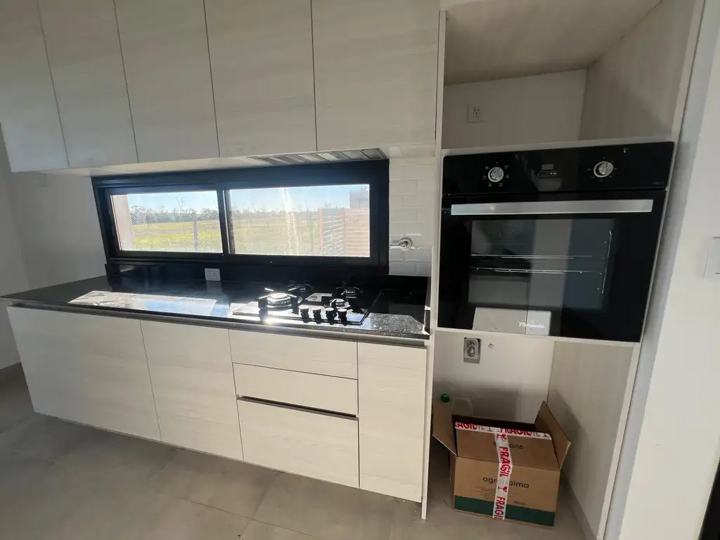 Foto de Casa venta Barrio NATIVAS Puertos del lago Escobar, imagen 3