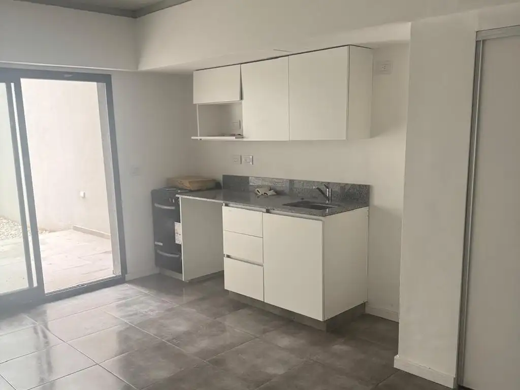 Foto de DEPARTAMENTO MONOAMBIENTE DIVISIBLE CON PATIO A ESTRENAR. SUPERFICIE, imagen 2
