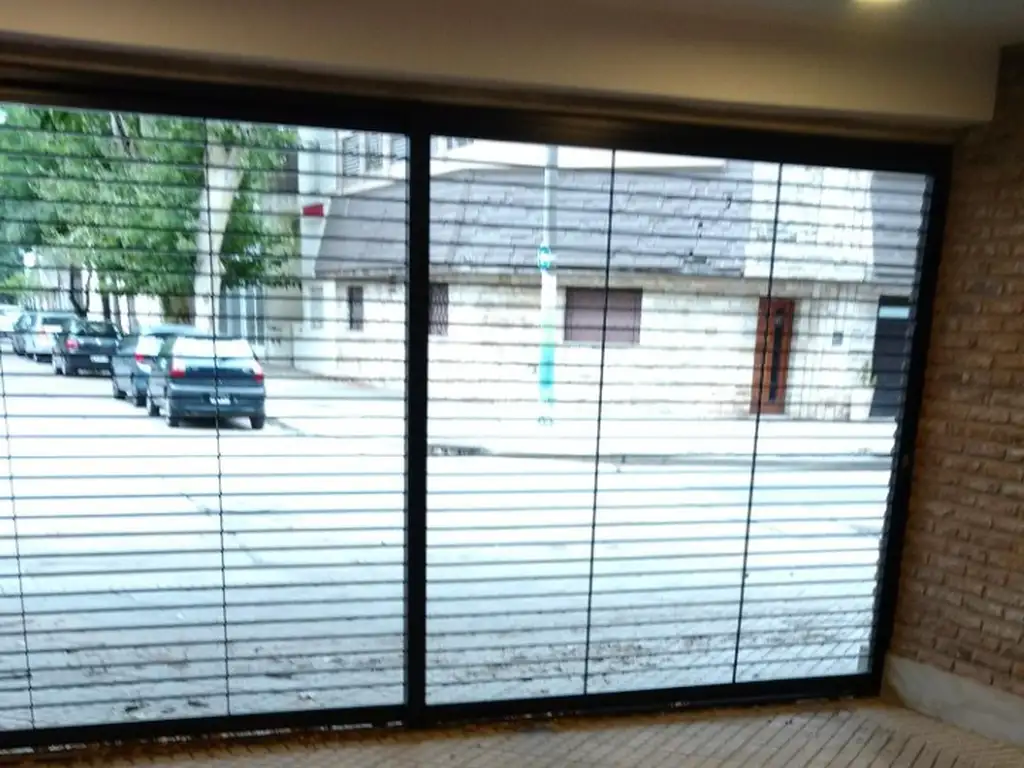 Foto de Alquiler cochera techada en PB (fácil acceso), imagen 2