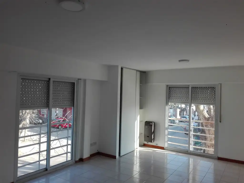 Foto de Venta de Departamento 1 AMBIENTE, Morón centro, imagen 2