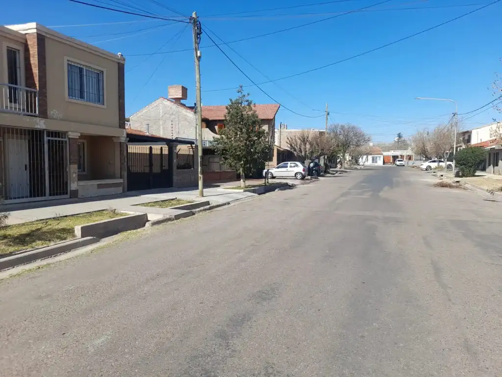 Foto de HERMOSA CASA EN ALQUILER EN MAIPU, imagen 1