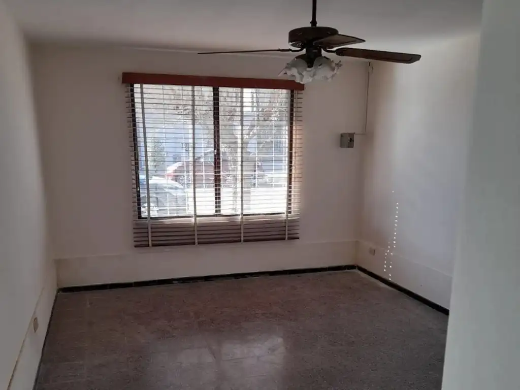Foto de HERMOSA CASA EN ALQUILER EN MAIPU, imagen 3