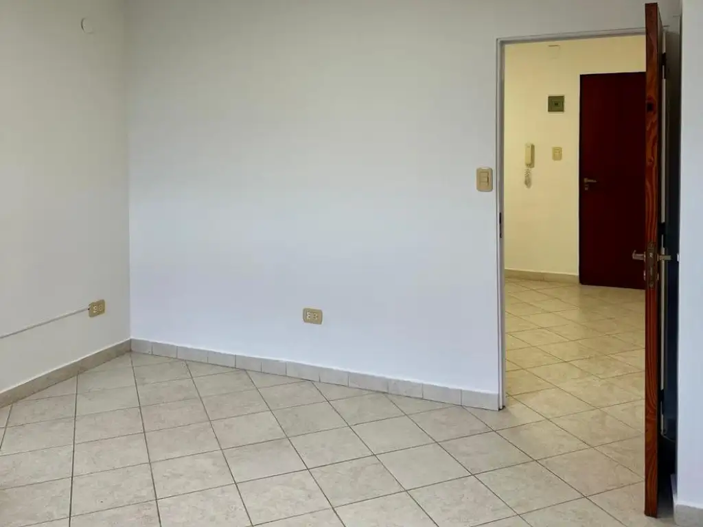 Foto de OFICINAS - PLANTA DIVIDIDA - MACROCENTRO, RESISTENCIA, imagen 3