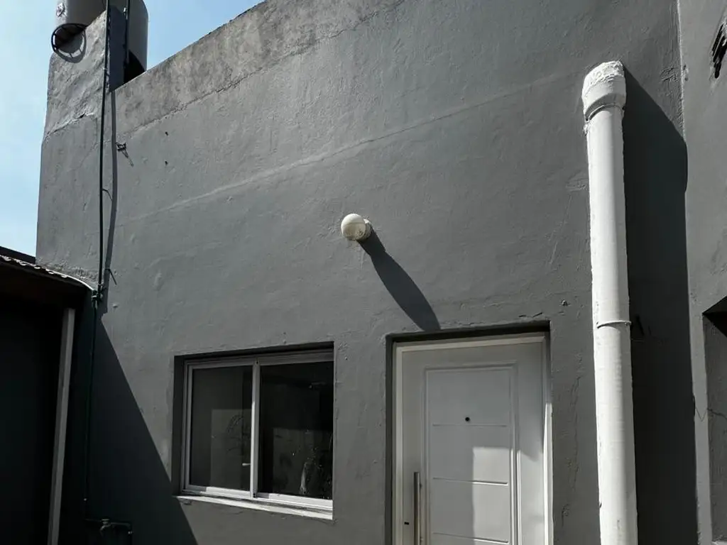 Foto de DEPARTAMENTO 2 AMBIENTES CON PATIO - TERRAZA -, imagen 4