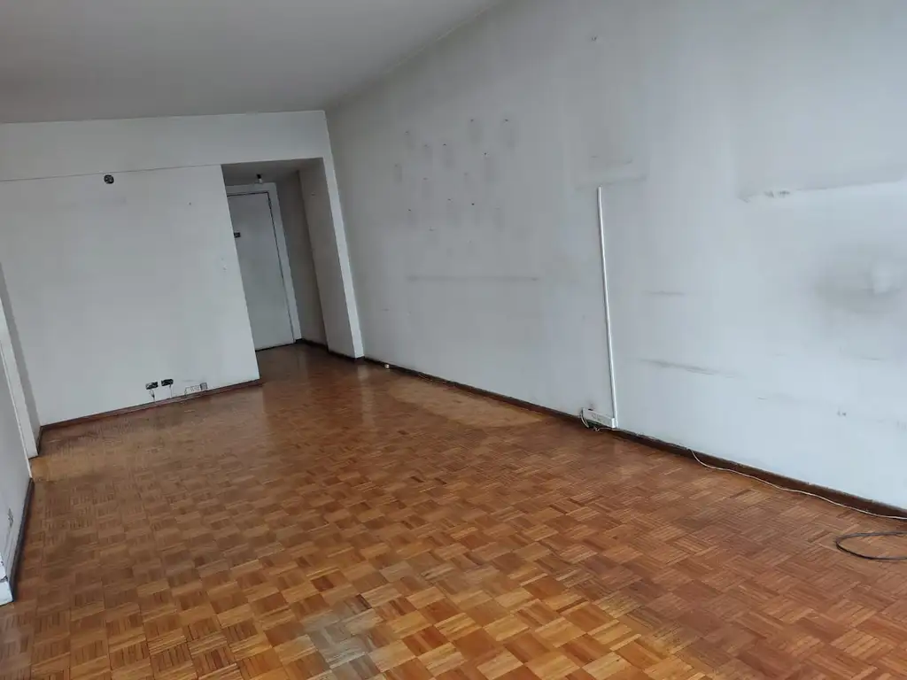 Foto de A RECICLAR 3 AMBIENTES- COCHERA- RECOLETA - APTO CREDITO, imagen 1