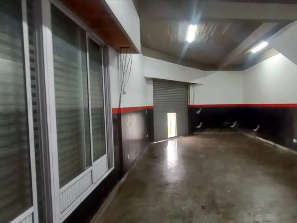 Foto de LOCALES - EN ESQUINA - MALVINAS ARGENTINAS (ALMIRANTE BROWN), GRAN BS, imagen 2
