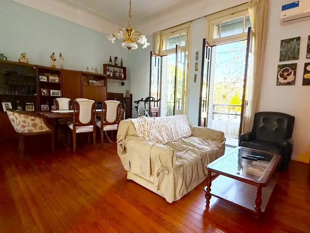 Foto de Venta Casa en Block 8 Ambientes 2 Plantas Cochera Terraza en Parque, imagen 1