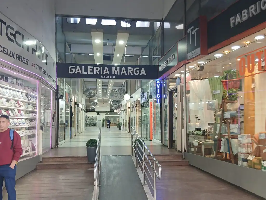 Foto de Venta DE LOCAL en Galeria Marga Belgrano, imagen 3