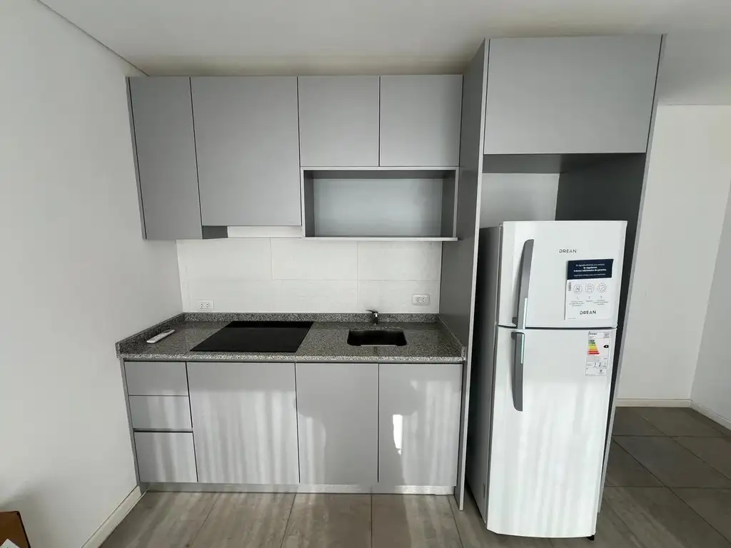 Foto de Alquiler permanente departamento de 1 ambiente Punta Mogotes, imagen 4